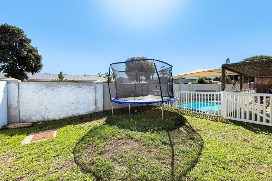 4 Bedroom Property for Sale in Monte Vista Western Cape